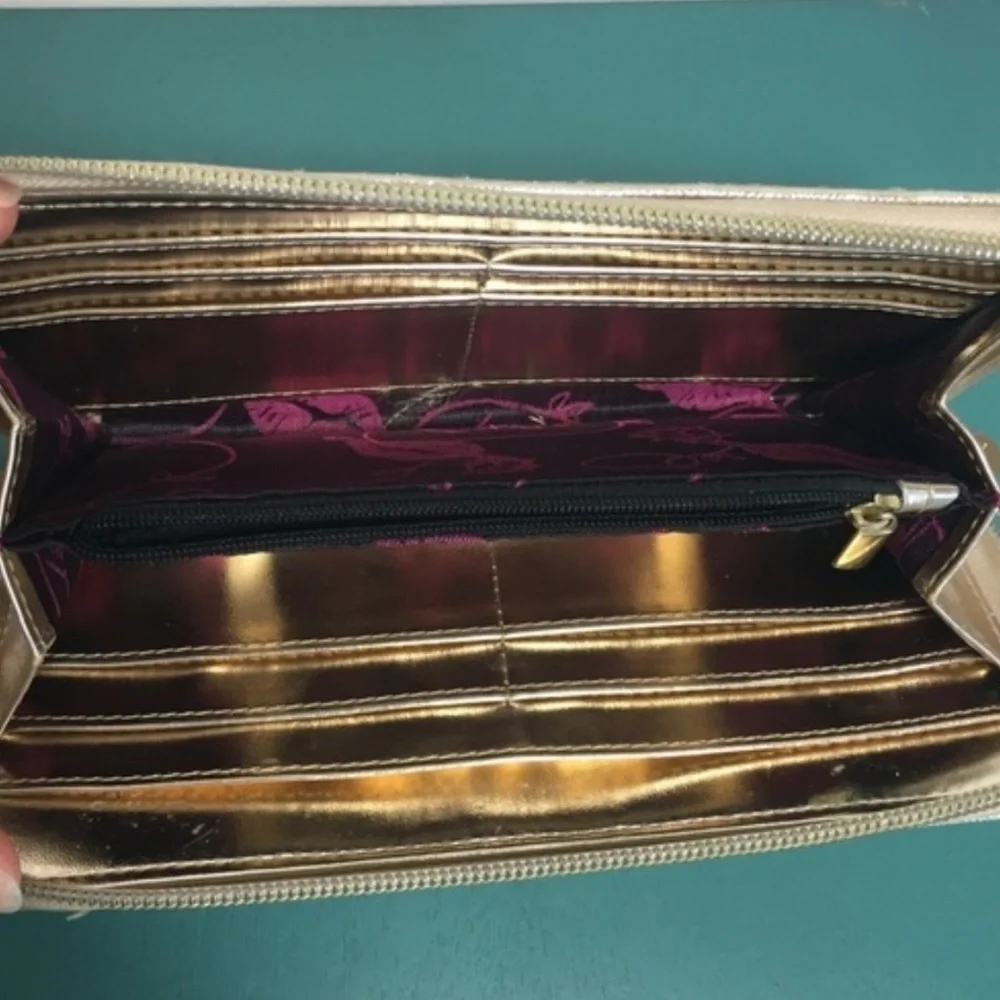 Betsey Johnson‎ - Gold Metallic Wallet